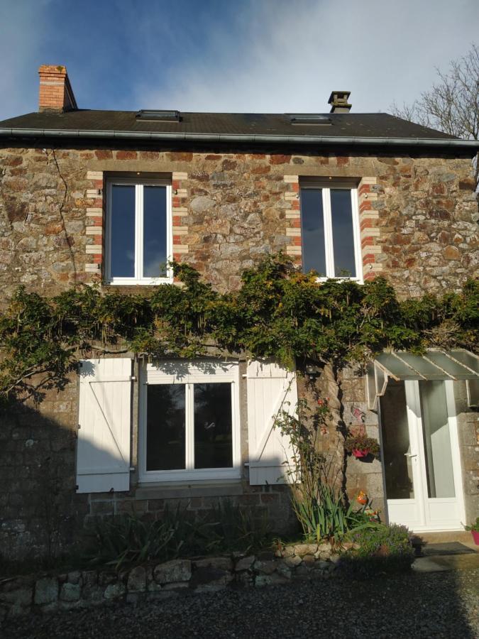 Le Jardin B&B Isigny-le-Buat Exterior photo