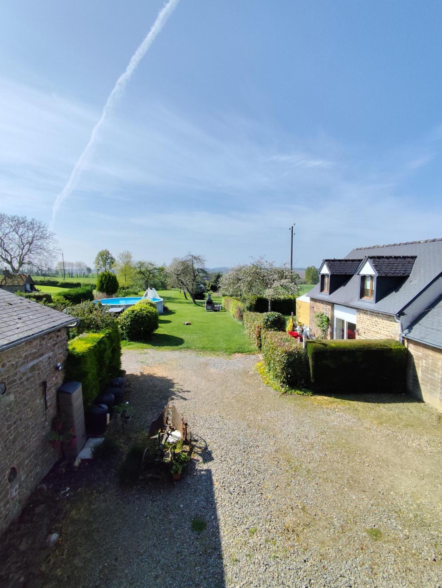 Le Jardin B&B Isigny-le-Buat Exterior photo