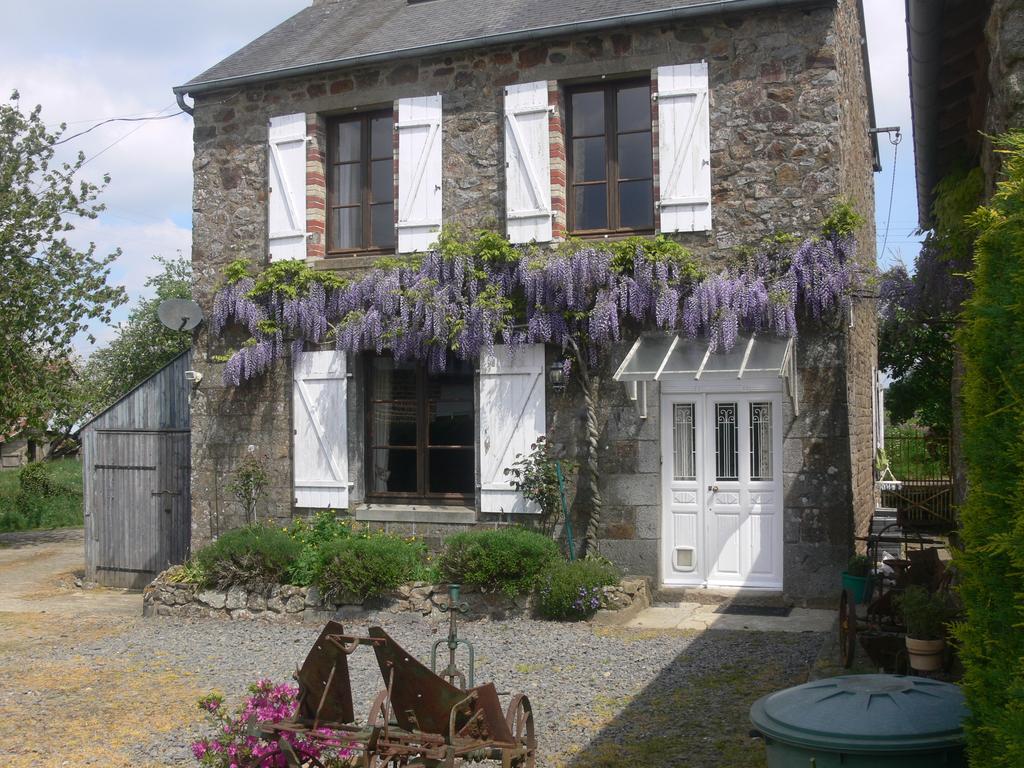 Le Jardin B&B Isigny-le-Buat Room photo