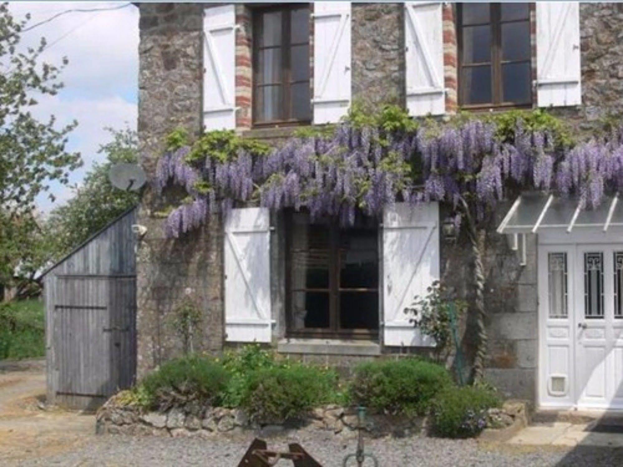 Le Jardin B&B Isigny-le-Buat Exterior photo